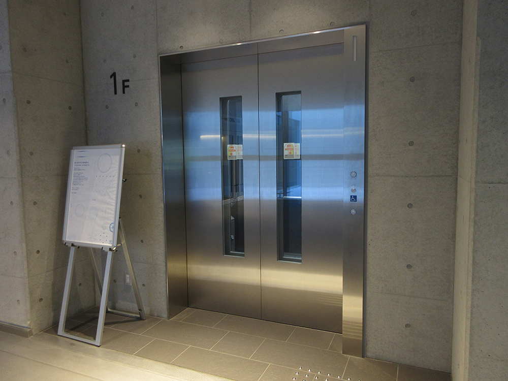 エレベーター画像1