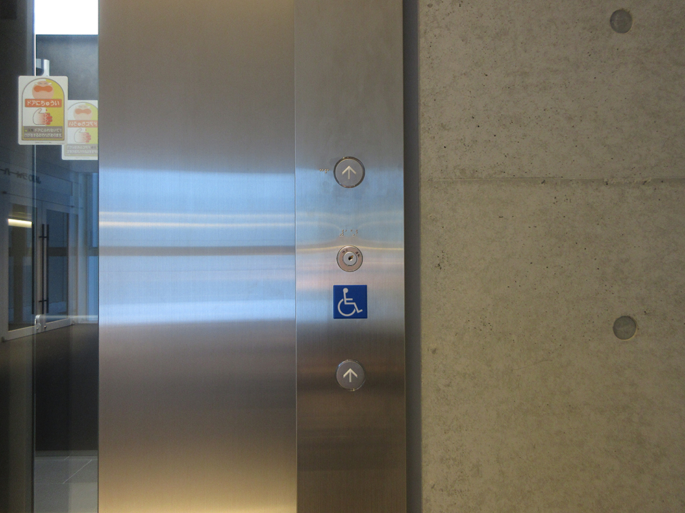 エレベーター画像2